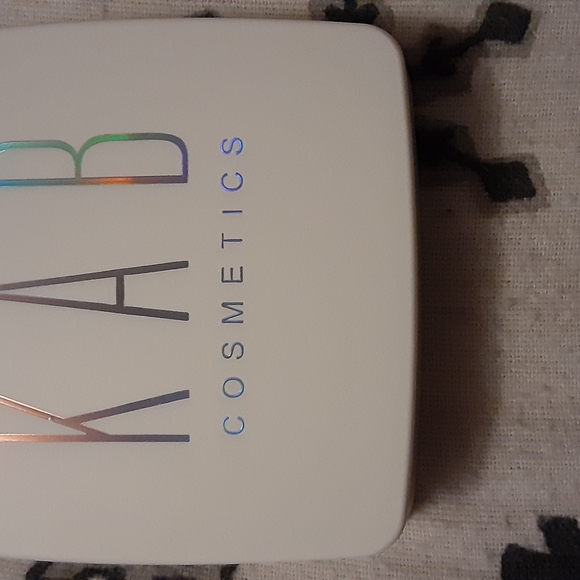 Makeup Palette - Silver - Picture 2 of 3